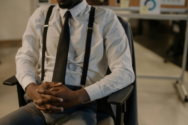 The Workday Reset: 10 Micro-Habits That Improve Health in Under 60 Seconds